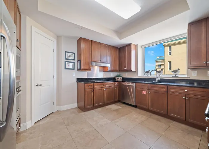 Indigo Unit 1701e Holiday home